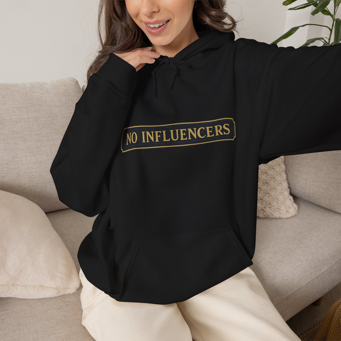 "NO INFLUENCERS QUARTERBOARD" Hoodie